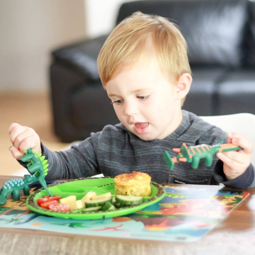 Toddler eating deals utensils